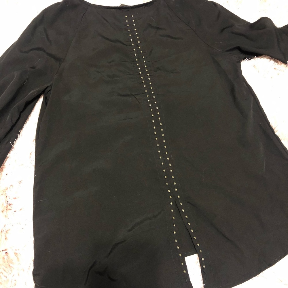 Jessica Simpson long sleeve cold shoulder blouse M